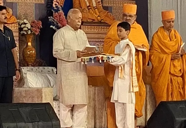 जबलपुर में आयोजित जीवन उत्कर्ष महोत्सव में सरसंघचालक