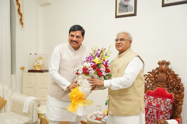 राज्यपाल मंगुभाई पटेल से मुख्यमंत्री डॉ. मोहन यादव ने राजभवन में की सौजन्य भेंट राज्यपाल मंगुभाई पटेल से मुख्यमंत्री डॉ. मोहन यादव ने राजभवन में की सौजन्य भेंट