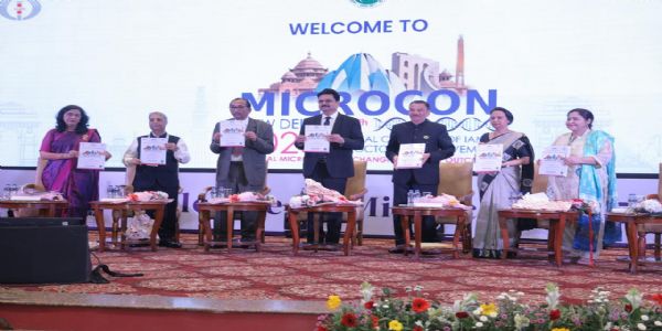 डीयू के कुलपति ने किया माइक्रोकॉन 2025 का शुभारंभ, चिकित्सकों, वैज्ञानिकों पर जताया गर्व