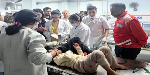 ज्योलीकोट-दोगांव मार्ग पर टेंपो ट्रैवलर दुर्घटना में नया मोड, अज्ञात चालक के विरुद्ध अभियोग दर्ज