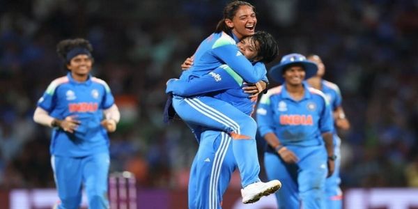 भारत ने रचा इतिहास: 52 साल बाद पहली बार महिला वनडे विश्व कप की चैंपियन बनी टीम इंडिया
