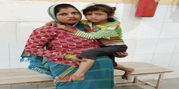 पागल सियार के हमले में मां बेटी घायल, ग्रामीणों में दहशत