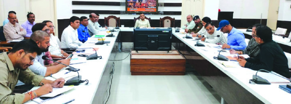 बैठक के दौरान