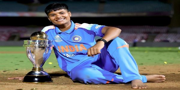 विश्व कप के साथ क्रांति गौड़