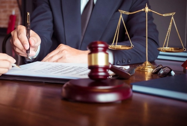 कोर्ट (प्रतीकात्मक तस्वीर)