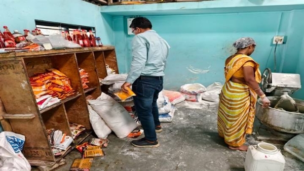 फ़ास्ट फ़ूड पर जिला प्रशासन की बड़ी कार्रवाई