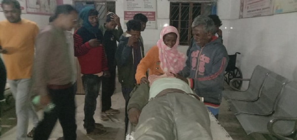 अस्पताल में मृतक