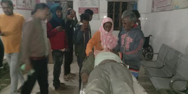 ट्रेलर के धक्के से बाइक सवार युवक की मौत