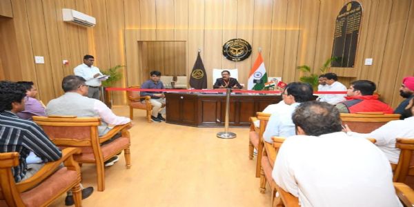 औद्योगिक क्षेत्रों में बिजली संकट गहराया, उद्यमियों ने जिलाधिकारी से लगाई गुहार