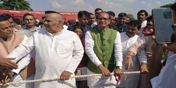 खेल प्रतियोगिता में शामिल हुए केंद्रीय कृषि मंत्री