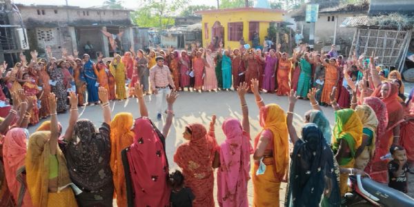 कम मतदान प्रतिशत वाले क्षेत्रों में मतदाता जागरूकता अभियान