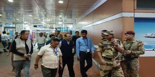 उत्तर बंगाल के दौरे पर पहुंचे चुनाव आयोग की तीन सदस्यीय टीम