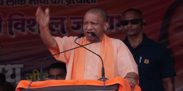 बिहार के विकास के लिए इच्छाशक्ति होनी चाहिए, जो राजग में है: योगी आदित्यनाथ