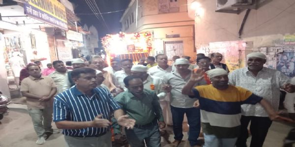 धमतरी : श्रीगुरूनानक देव के 556 वें जन्मोत्सव पर सिंधी समाज निकाली शोभायात्रा