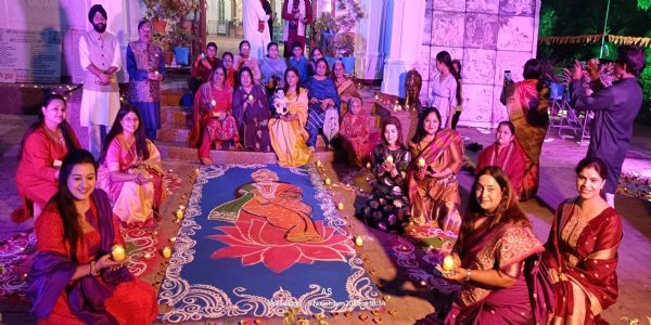 देव दीपावली पर 5,000 दीपों से जगमगाया महाकालेश्वर धाम मंदिर