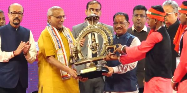 उपराष्ट्रपति सी.पी. राधाकृष्णन ने प्रदेश के 34 उत्कृष्ट व्यक्तित्वों को किया राज्य अलंकरण पुरस्कार से सम्मानित