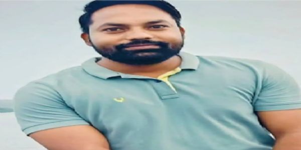 क्रिकेट खेलते समय एलआईसी अधिकारी की मौत