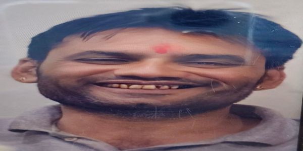 उज्जैनः बोलेरो की टक्कर से बाइक सवार युवक की मौत