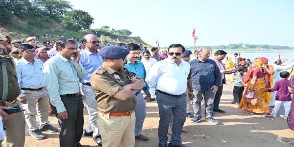 पंचनद पर उमड़ा आस्था का सैलाब, हजारों श्रद्धालुओं ने लगाई पवित्र डुबकी