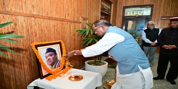 भारत रत्न डाॅ. भूपेन हजारिका की पुण्यतिथि पर राज्यपाल ने अर्पित की श्रद्धांजलि