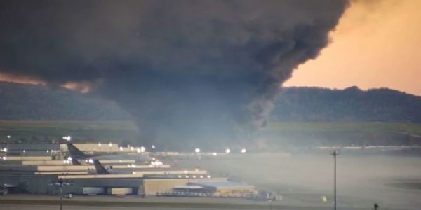 अमेरिका में लुइसविले हवाई अड्डे के पास यूपीएस का कार्गो विमान दुर्घटनाग्रस्त