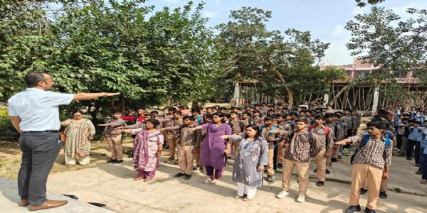 फरीदाबाद : विद्यार्थियों को एफआईआर दर्ज करने की प्रक्रिया बताई