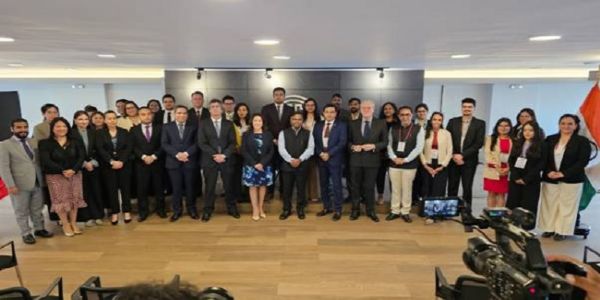 भारत-पेरू व्यापार समझौते के 9वें दौर के वार्ताकारों का जारी फोटो भारत-पेरू व्यापार समझौते के 9वें दौर के वार्ताकारों का जारी फोटो