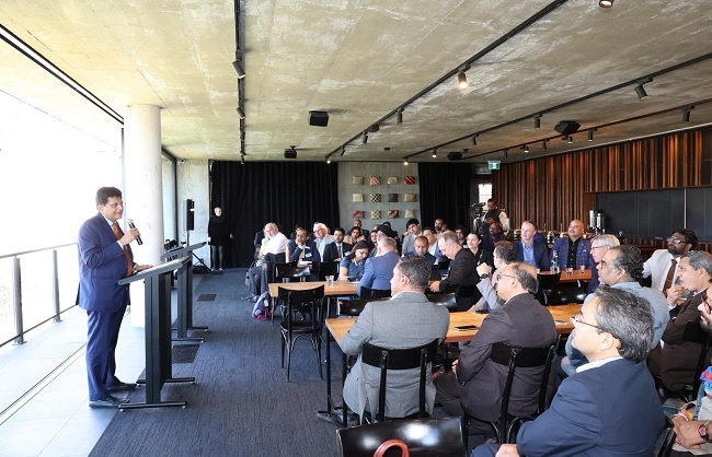 भारत-न्यूजीलैंड सीईओ गोलमेज सम्मेलन को संबोधित करते पीयूष गोयल भारत-न्यूजीलैंड सीईओ गोलमेज सम्मेलन को संबोधित करते पीयूष गोयल