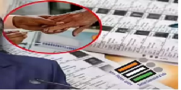 अपडेट : तृणमूल पंचायत प्रधान के घर से फॉर्म वितरण पर बवाल, बीएलओ की निष्पक्षता पर उठे सवाल