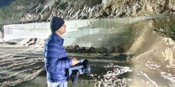 देर रात एनएच स्वाला का डीएम ने किया निरीक्षण, दिए सख्त निर्देश