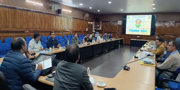 शैक्षिक उत्कृष्टता काे लेकर हुआ व्यापक विचार-विमर्श