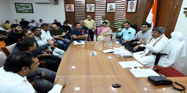 हिसार : ऑटो मार्केट होगी अतिक्रमण मुक्त, सफाई व्यवस्था होगी बेहतर : मेयर