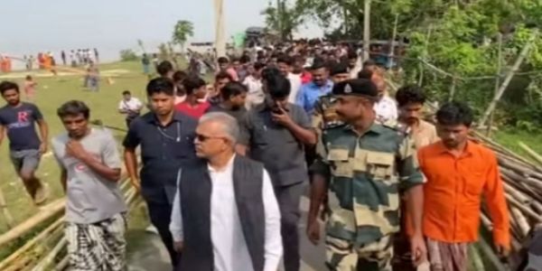 मुर्शिदाबाद में गंगा कटाव से तबाही, स्थायी समाधान नहीं भेज रही ममता सरकार : दिलीप घोष