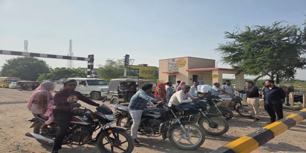 फाटकों पर संरक्षित रेल संचालन को लेकर विशेष अलर्ट