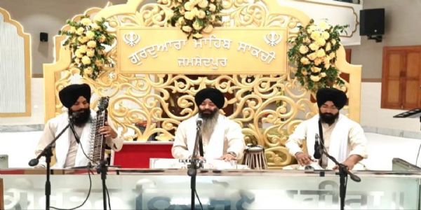 प्रकाशोत्सव पर कीर्तन दरबार के दूसरे दिन सबद श्रवण कर संगत हुई भक्ति में लीन