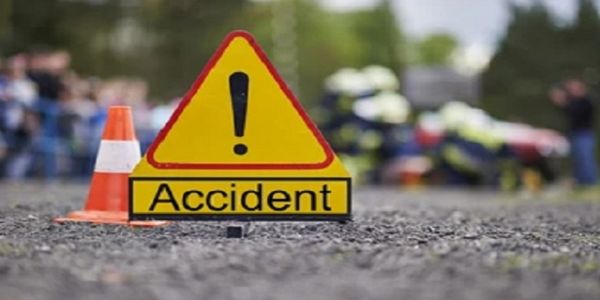 अमेरिकन कंपनी में काम करने वाले कंसल्टेड की अनियंत्रित बाइक डिवाइडर से टकराई, अस्पताल मे मौत