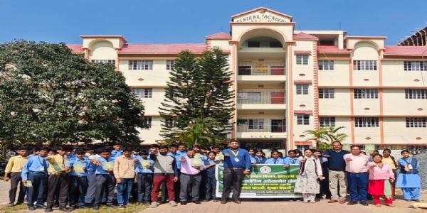 सड़क दुर्घटनाओं में रील्स न बनाएं, दें मानवता का परिचय : गौरव