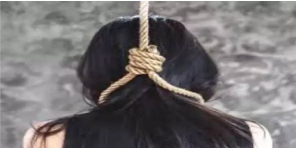 विवाहिता ने फांसी लगाकर की आत्महत्या