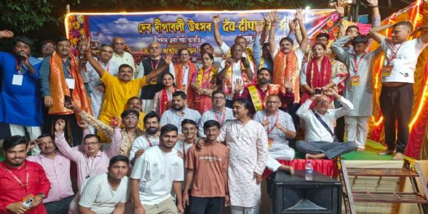 कोलकाता में देव-दीपावली का भव्य उत्सव, तारा सुंदरी पार्क और बिचाली घाट में उमड़ा श्रद्धा का सैलाब