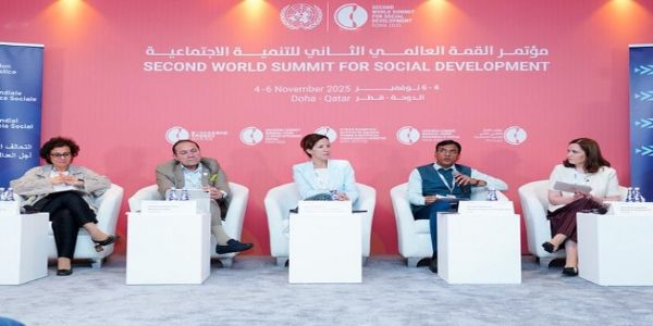 सामाजिक विकास के लिए दूसरे विश्व शिखर सम्मेलन को संबोधित करते डॉ. मनसुख मंडाविया सामाजिक विकास के लिए दूसरे विश्व शिखर सम्मेलन को संबोधित करते डॉ. मनसुख मंडाविया