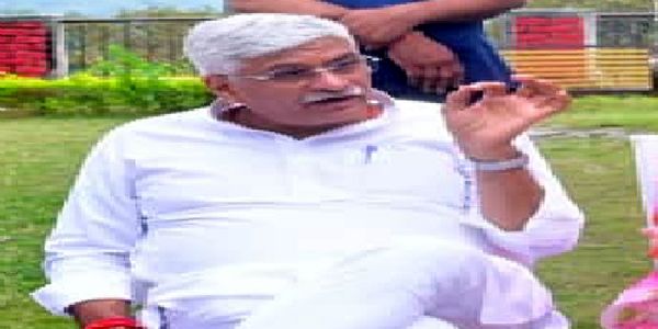 कश्मीर आज नए दौर की ओर, विकास जमीन पर दिखाई दे रहा : केन्द्रीय मंत्री शेखावत कश्मीर आज नए दौर की ओर, विकास जमीन पर दिखाई दे रहा : केन्द्रीय मंत्री शेखावत