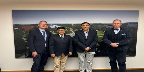 आईआईटी खड़गपुर और बायरॉयथ विश्वविद्यालय के बीच नवाचार के लिए भारत-जर्मन उत्कृष्टता केंद्र की स्थापना हेतु ऐतिहासिक समझौता आईआईटी खड़गपुर और बायरॉयथ विश्वविद्यालय के बीच नवाचार के लिए भारत-जर्मन उत्कृष्टता केंद्र की स्थापना हेतु ऐतिहासिक समझौता