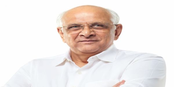 गुजरात के मुख्यमंत्री ने बारिश से प्रभावित किसानों के लिए 10,000 करोड़ के राहत पैकेज की घोषणा की