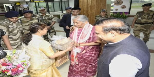असम के दो दिवसीय दौरे पर पहुंचीं केंद्रीय वित्त मंत्री निर्मला सीतारमण