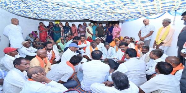 उपमुख्यमंत्री शर्मा चरडोंगरी, खड़ौदा खुर्द एवं रघ्घुपारा में आयोजित विभिन्न कार्यक्रमों में हुए शामिल