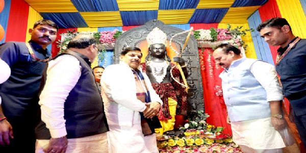 भारत ने प्रधानमंत्री मोदी के नेतृत्व में विश्व बाजार में फूंका स्वदेशी का बिगुल: मुख्यमंत्री डॉ. यादव