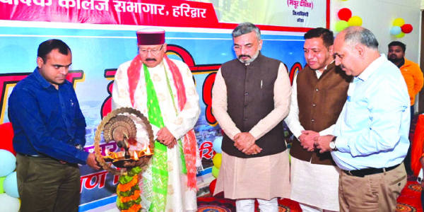 वन्दे मातरम गीत केवल शब्दों का संयोजन नहीं, बल्कि यह गीत भारत की आत्मा की आवाज: सतपाल महाराज