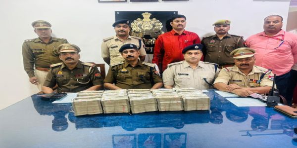 चुनाव से पहले काले धन की बड़ी खेप पकड़ी गई