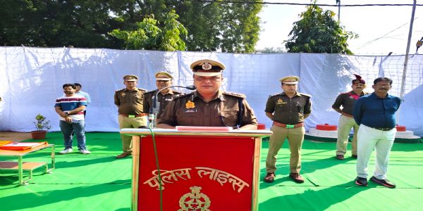 राष्ट्रगीत वंदे मातरम् के 150 वर्ष : पुलिस लाइन में गूंजे देशभक्ति के स्वर