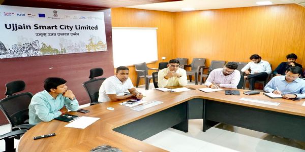 म.प्र. सडक़ विकास निगम के महाप्रबंधक को कारण बताओ नोटिस